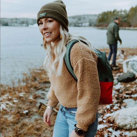 Meet your Posher, Gretchen - Picture 3 of 5